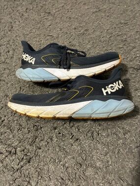 Hoka Arahi 5